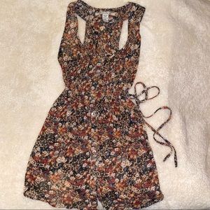 American Rag Women’s Tied Waist Top Size M